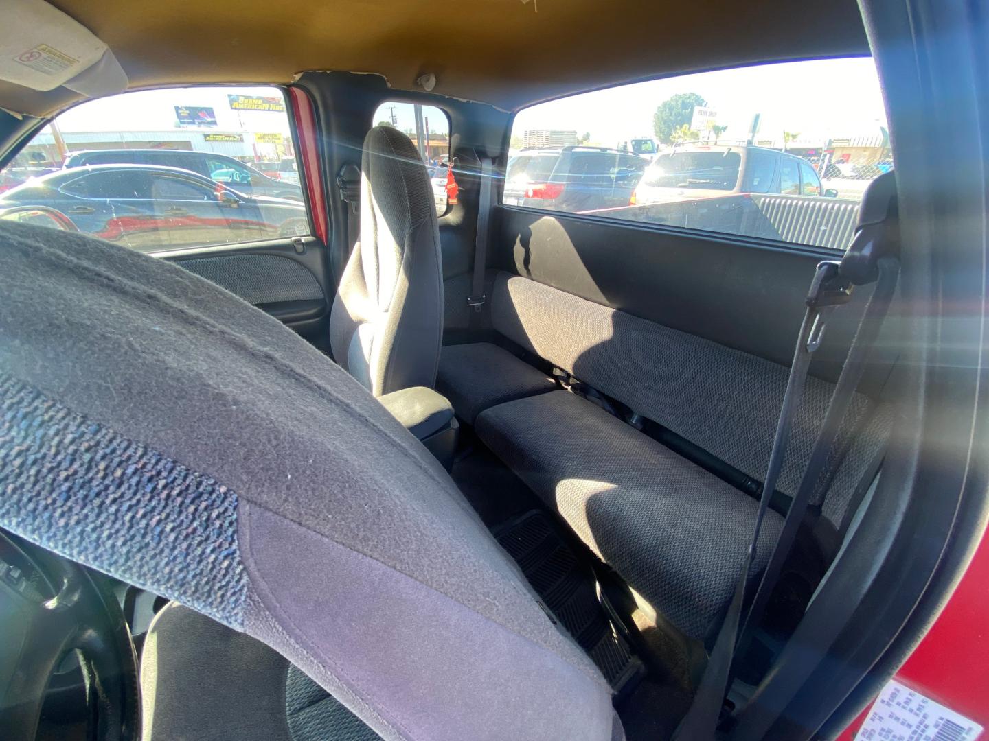 1999 Dodge Dakota Club Cab 2WD (1B7GL22Y0XS) with an 5.2L V8 OHV 16V engine, located at 44356 Date Ave., Lancaster, CA, 93534, (661) 945-6555, 34.688919, -118.139374- Photo#5